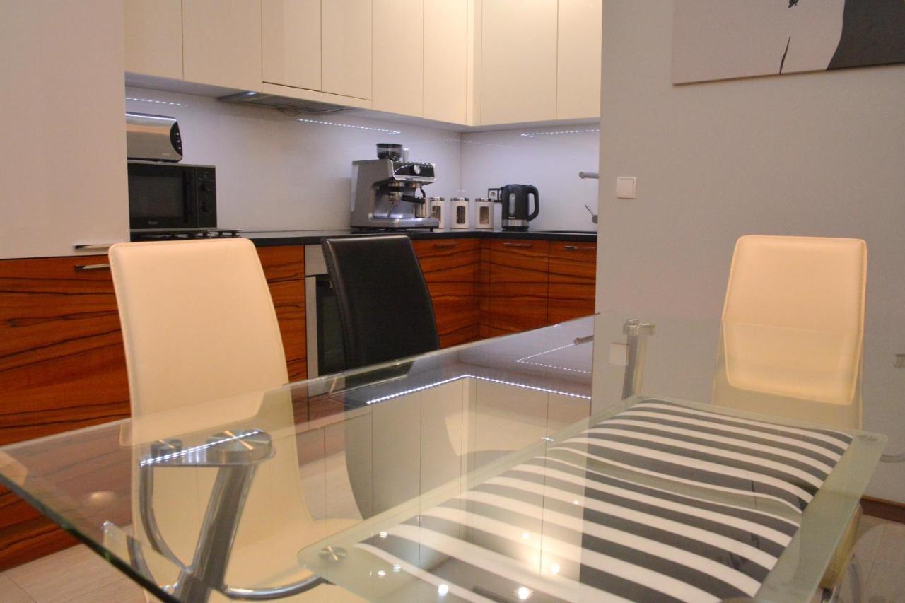 Azyl Apartments Warsawa Bagian luar foto